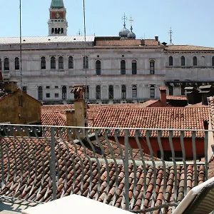 Otel Antigo Trovatore, Venedik