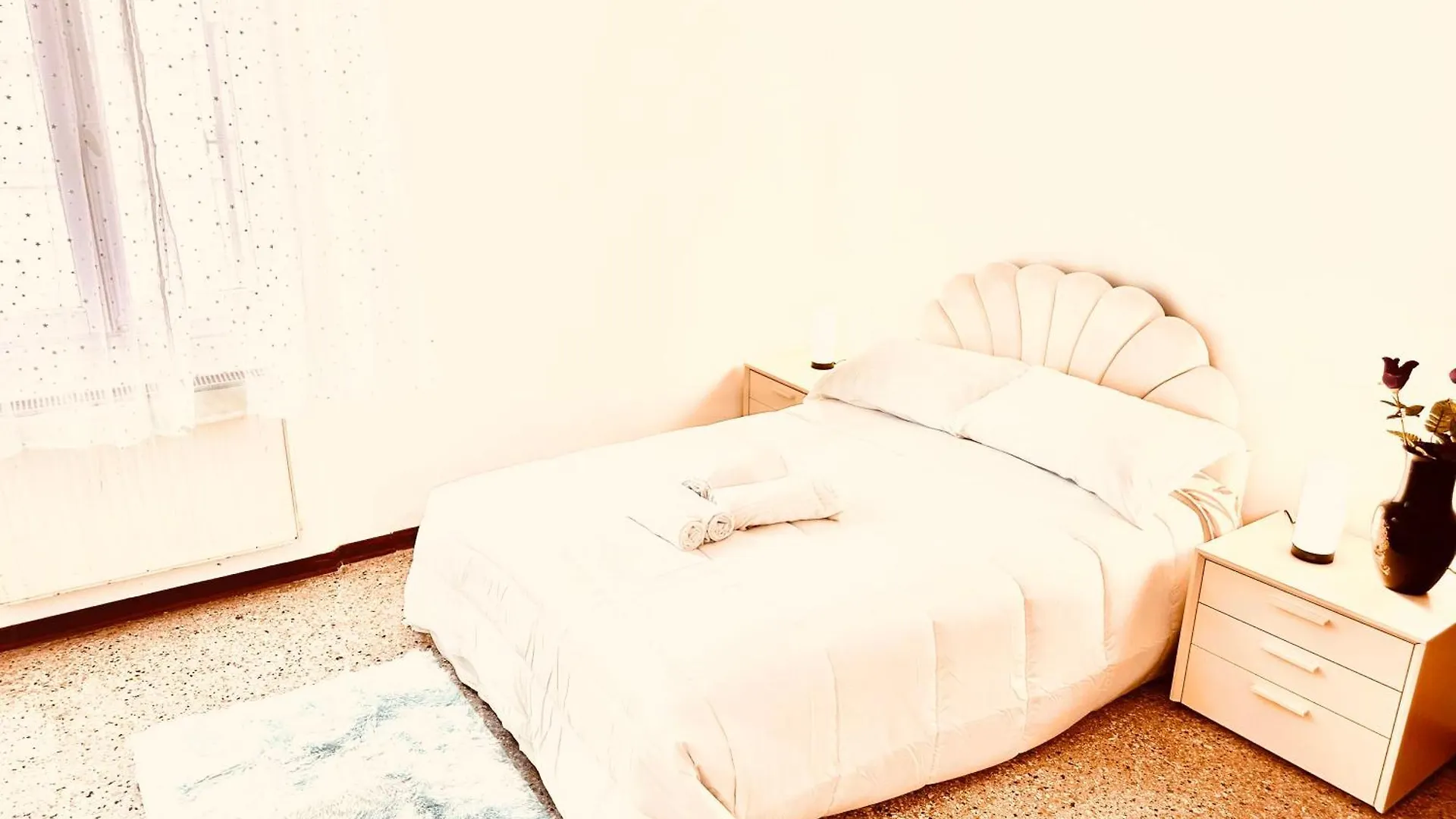 Vintage Villa Venecia 0*,