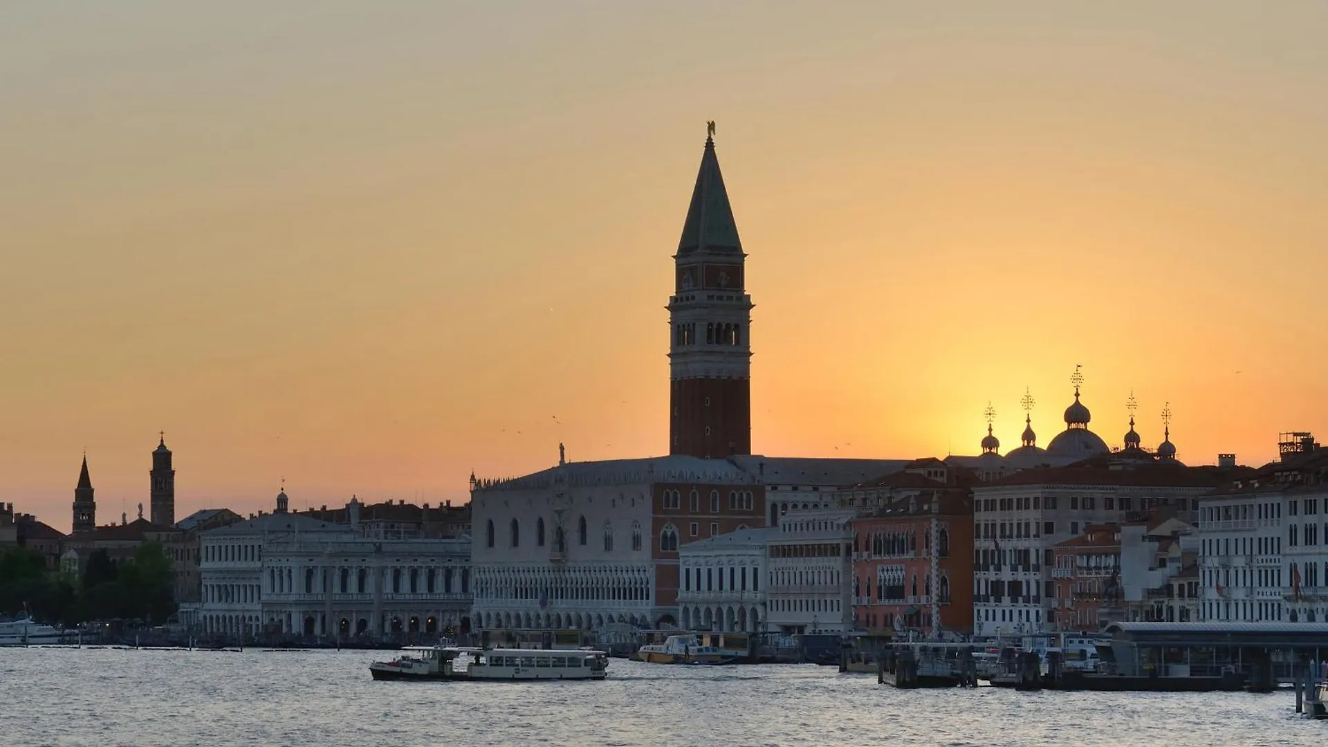 Vintage Villa Venecia Bed and breakfast